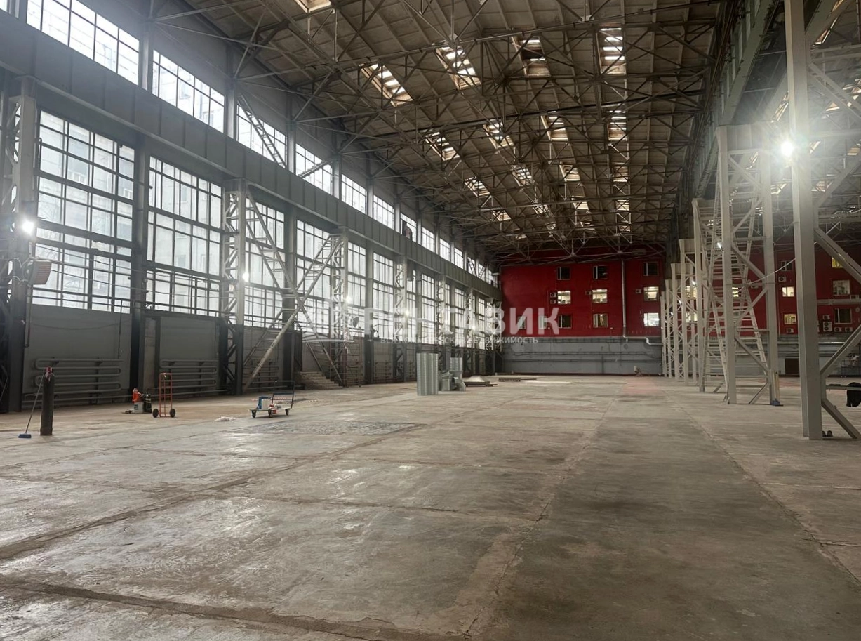 Склад Обуховской Обороны 120 площадью 5000 квадратных метров