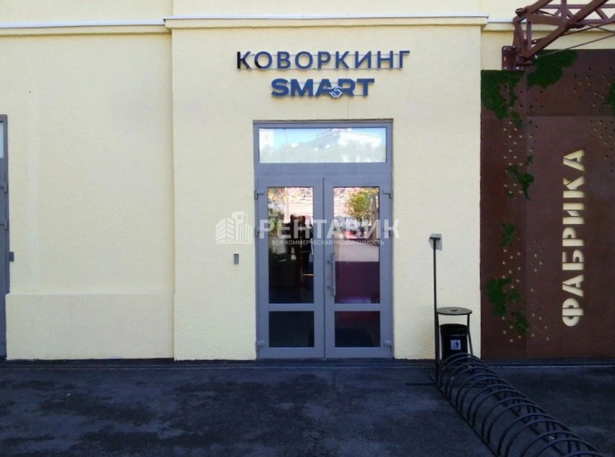 фасад дома, здание по адресу г Санкт-Петербург, ул Кирочная, д 67 стр 2