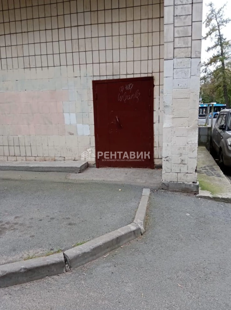 Помещение свободного назначения Тореза, 9 площадью 1400 квадратных метров
