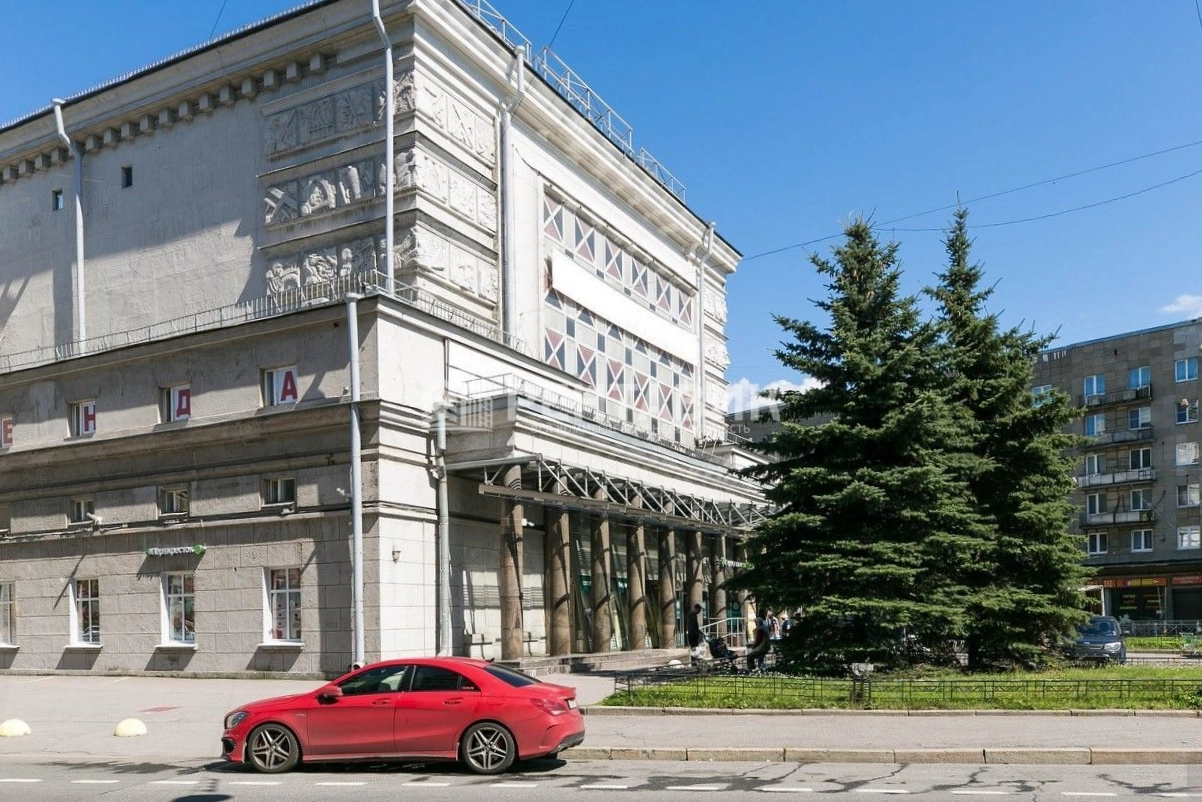 Здание Гигант-Холл по адресу г Санкт-Петербург, Кондратьевский пр-кт, д 44