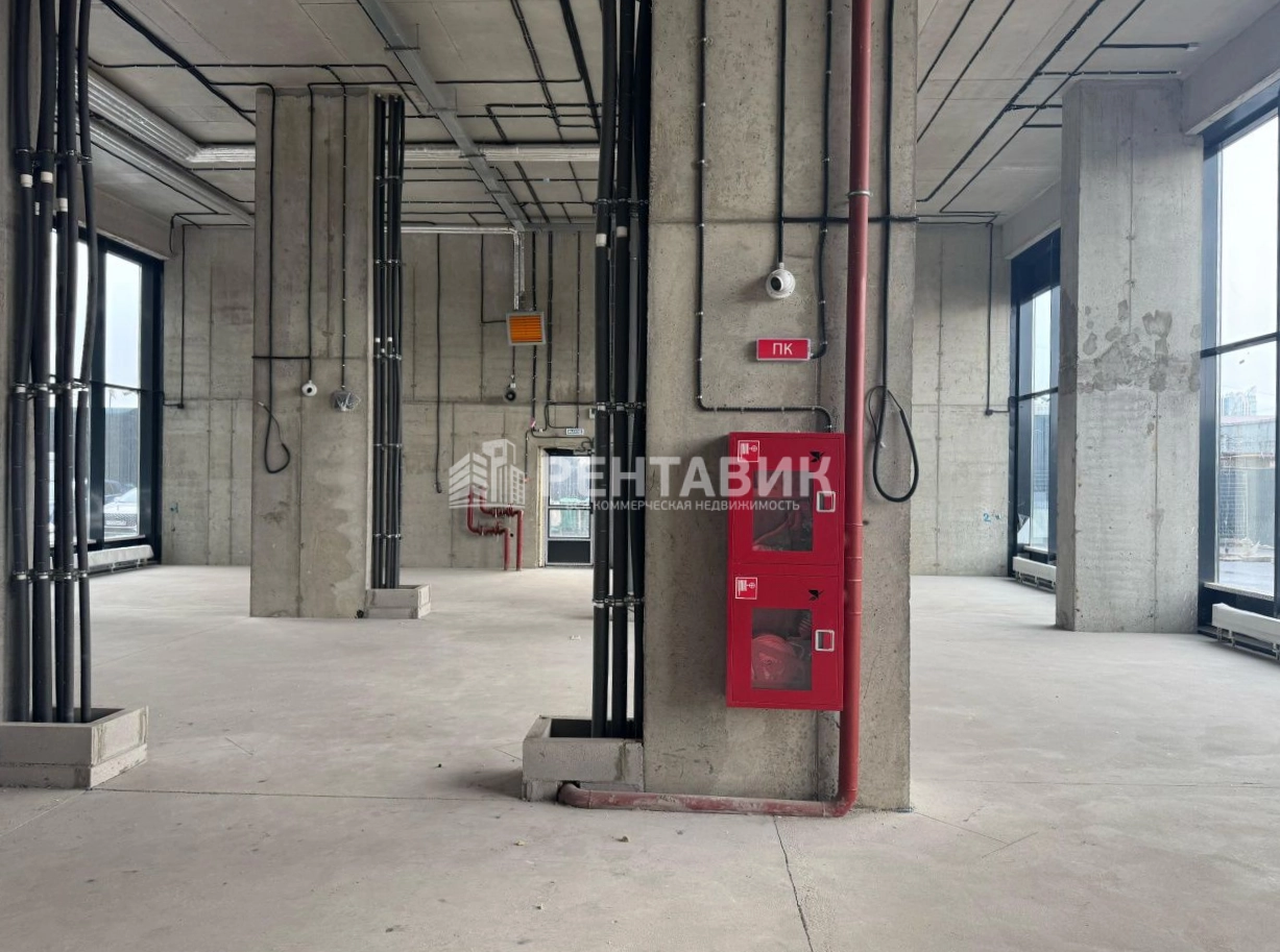 Помещение свободного назначения на Орджоникидзе площадью 342 квадратных метров