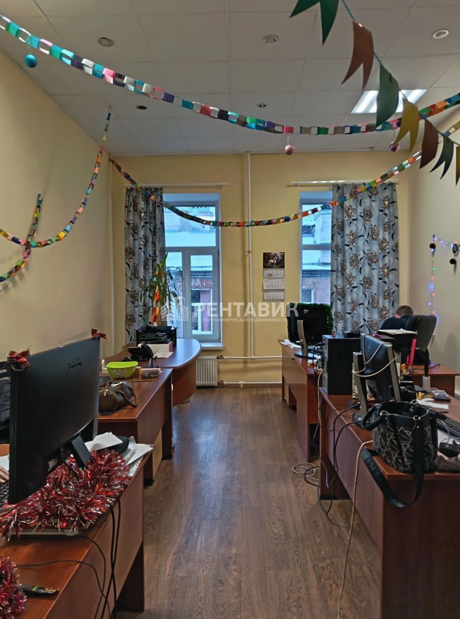 Офис Дом Колобовых площадью 256 квадратных метров