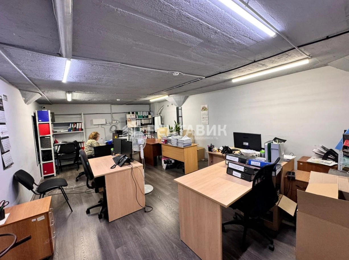 Офис W Plaza I площадью 345 квадратных метров