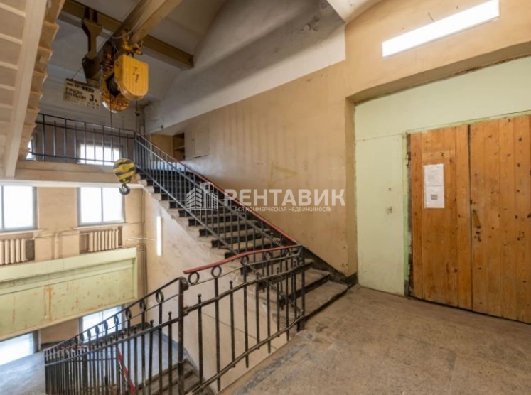 Здание целиком Комсомола, 1-3 литера АБ площадью 5729 квадратных метров