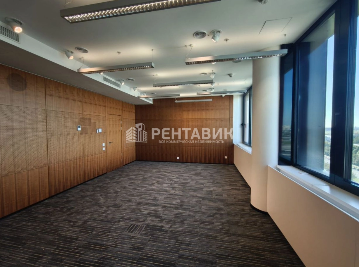 Офис Цеппелин площадью 216 квадратных метров