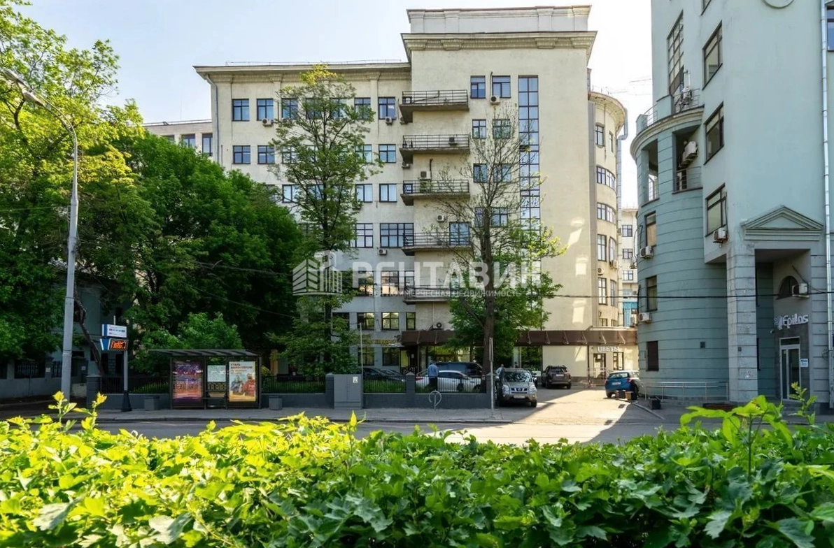 Здание Цветной, 30 по адресу г Москва, Цветной б-р, д 30 стр 1
