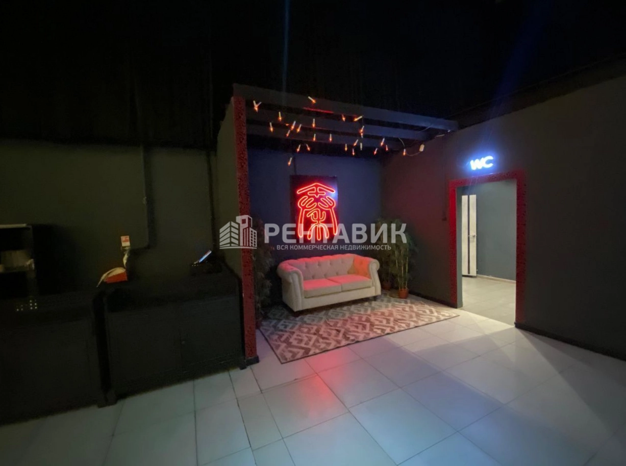 Здание целиком Камышовая, 17 к 1 площадью 3525 квадратных метров