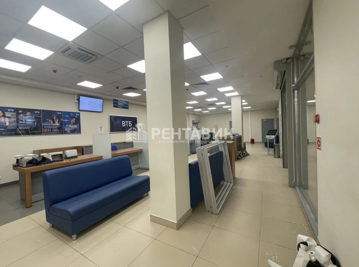 Помещение свободного назначения Снежная 26 площадью 347 квадратных метров