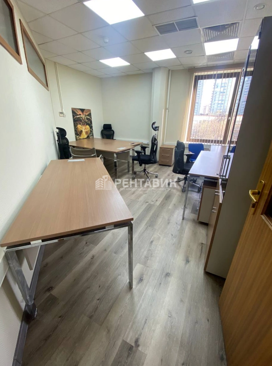 Офис Ломоносовская Плаза площадью 260 квадратных метров