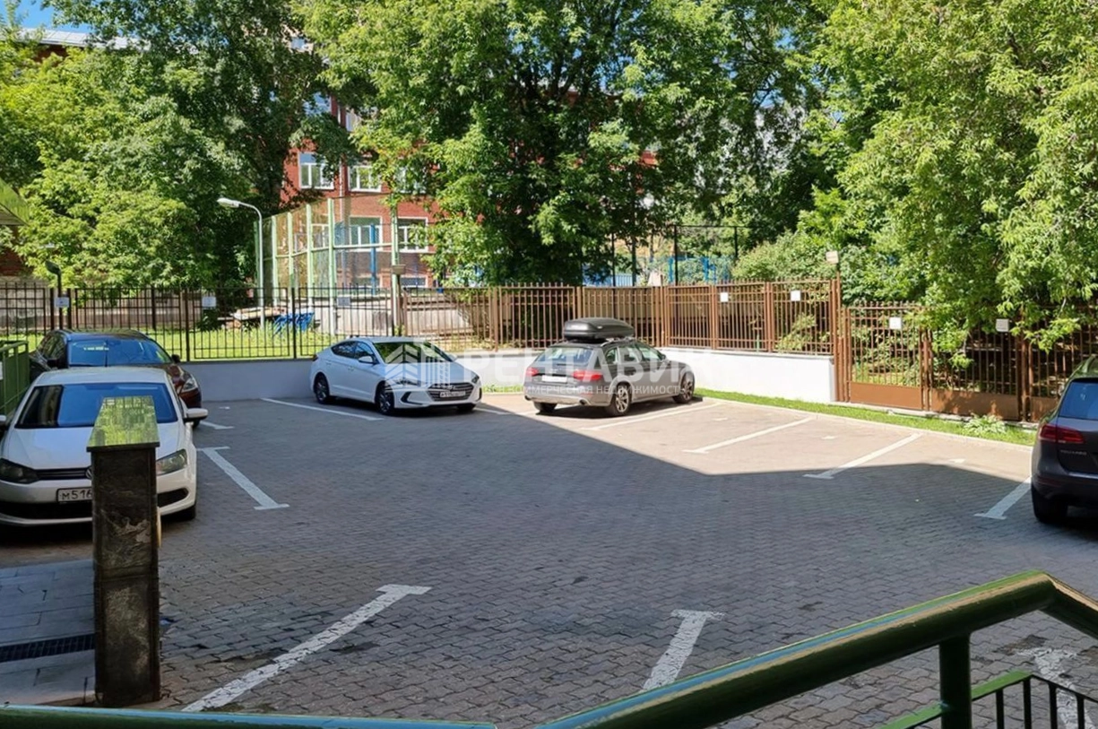 Здание целиком Ринко Плаза площадью 8141 квадратных метров
