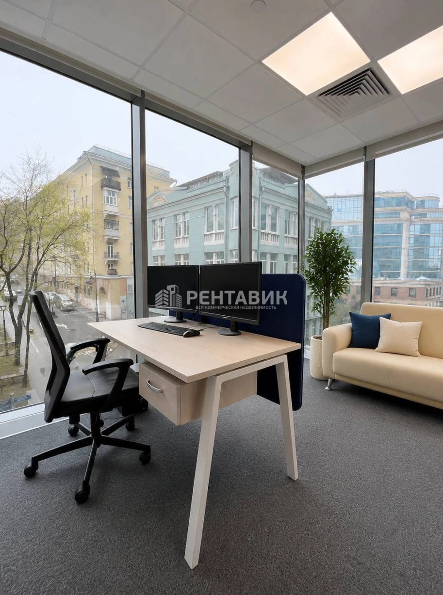 Офис Легенда площадью 326 квадратных метров