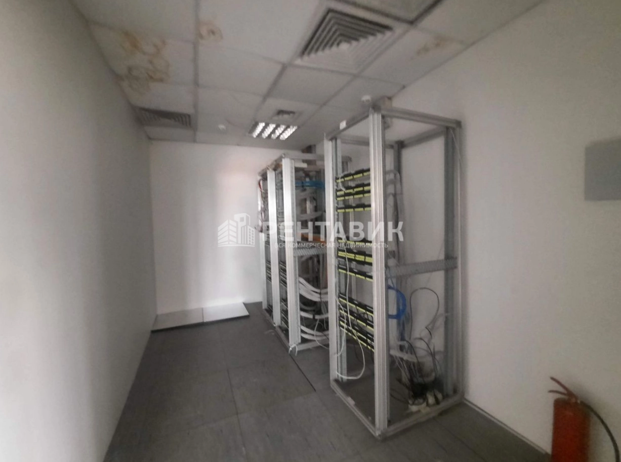 Офис Омега Плаза площадью 1825 квадратных метров