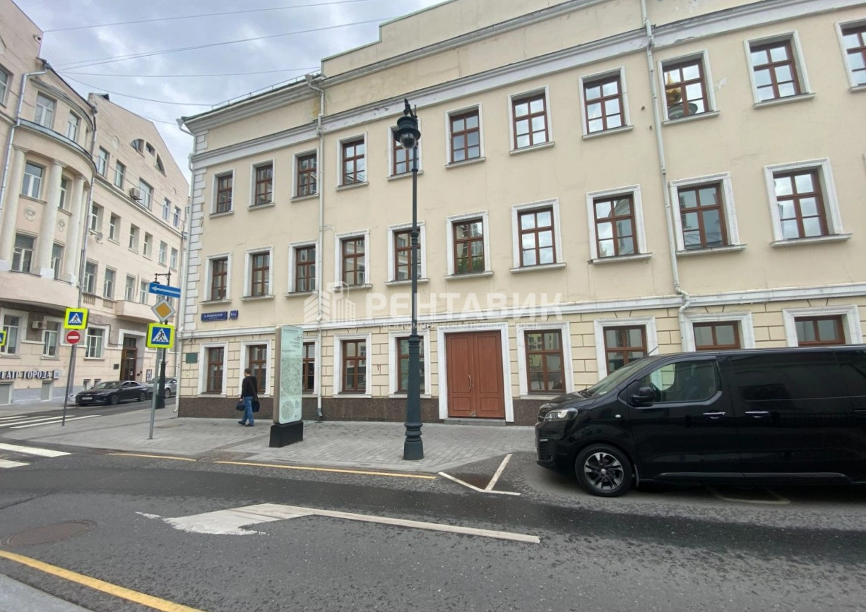 Здание Большой Лёвшинский 1-11 по адресу г Москва, Большой Лёвшинский пер, д 1/11