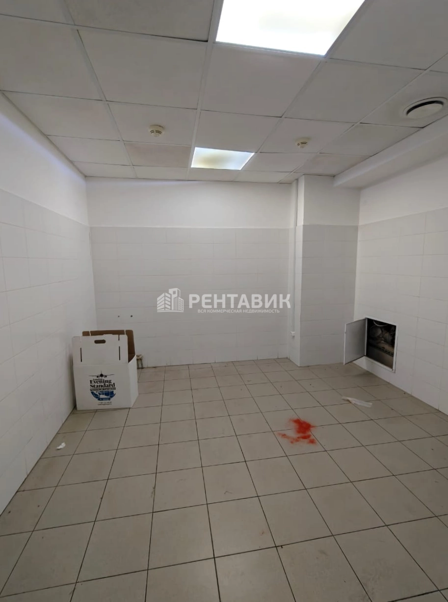 Помещение свободного назначения Принципал Плаза площадью 320 квадратных метров