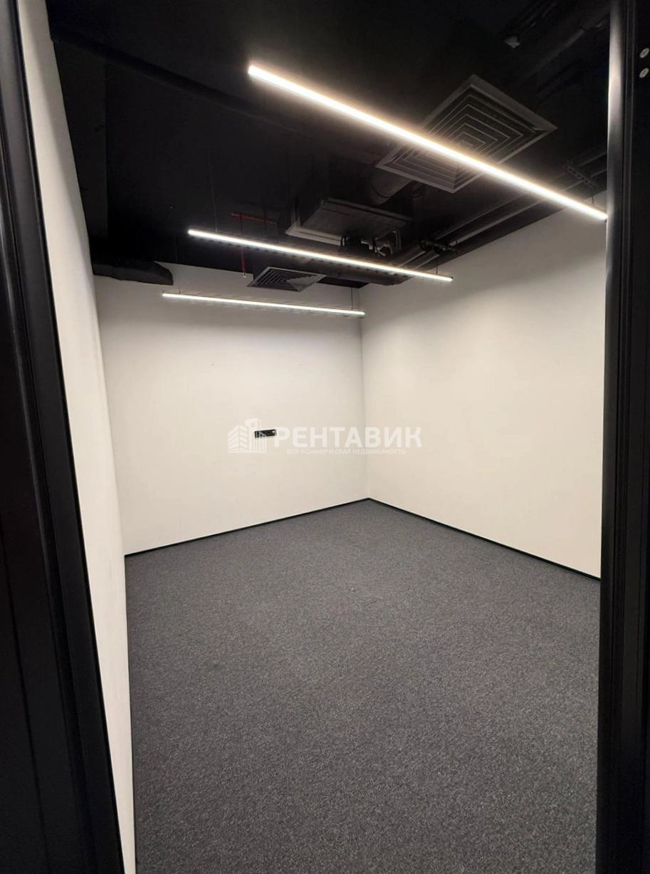 Офис Мосфильмовская площадью 241 квадратных метров