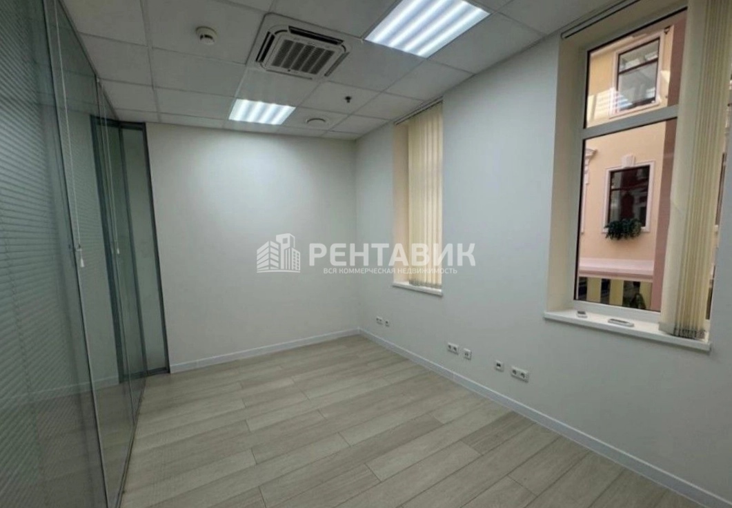Офис Дженсен Хаус на Макарова, 32 площадью 265 квадратных метров