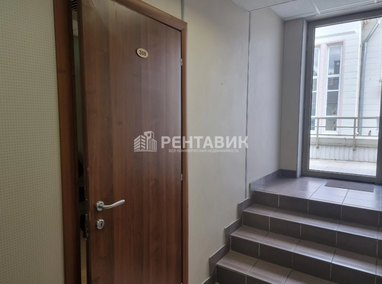 Здание целиком Петровский пассаж площадью 3145 квадратных метров