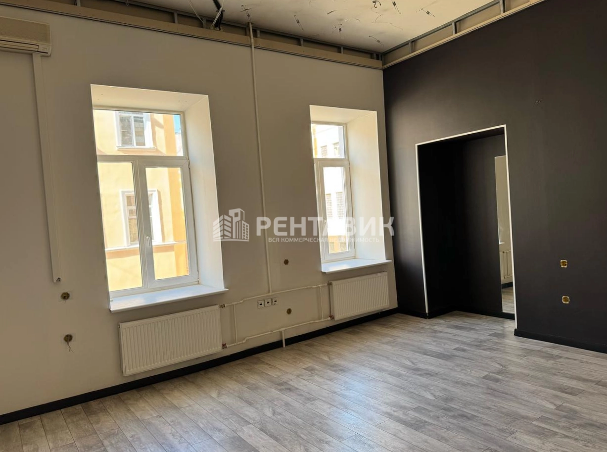 Офис Полтавская, 3 площадью 603 квадратных метров