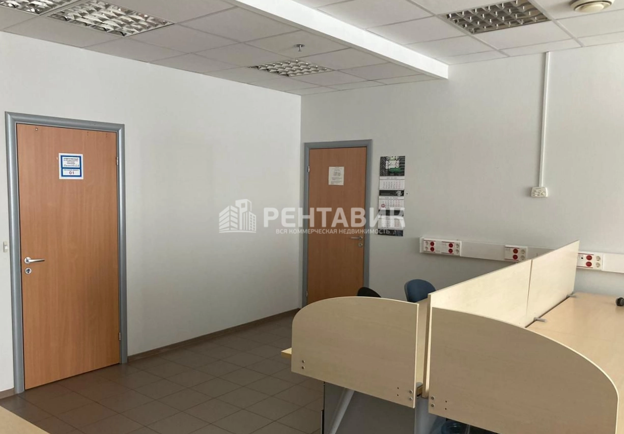 Офис Аэропорт площадью 890 квадратных метров