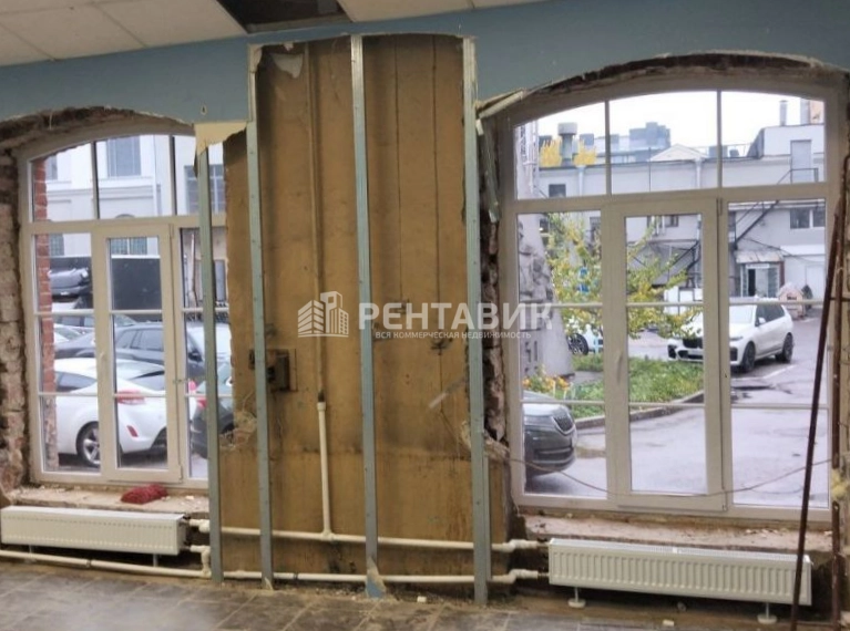 Общепит Звенигородский площадью 739 квадратных метров