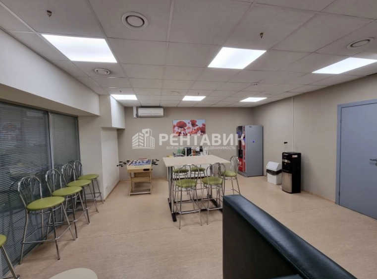 Офис Смоленский площадью 1083 квадратных метров