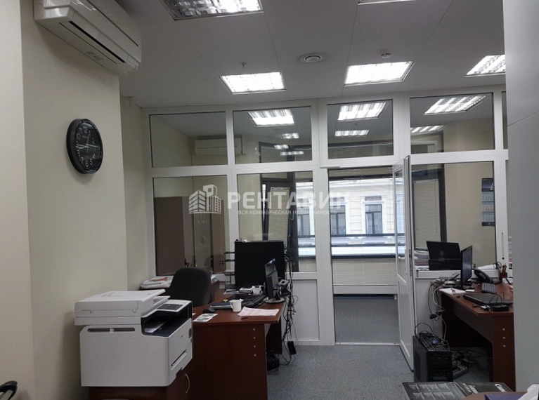 Офис Казарменный, 3 площадью 1405 квадратных метров