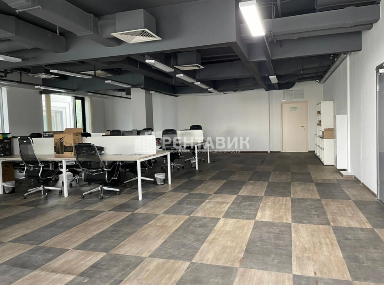 Офис Danilov Plaza / Данилов Плаза площадью 750 квадратных метров