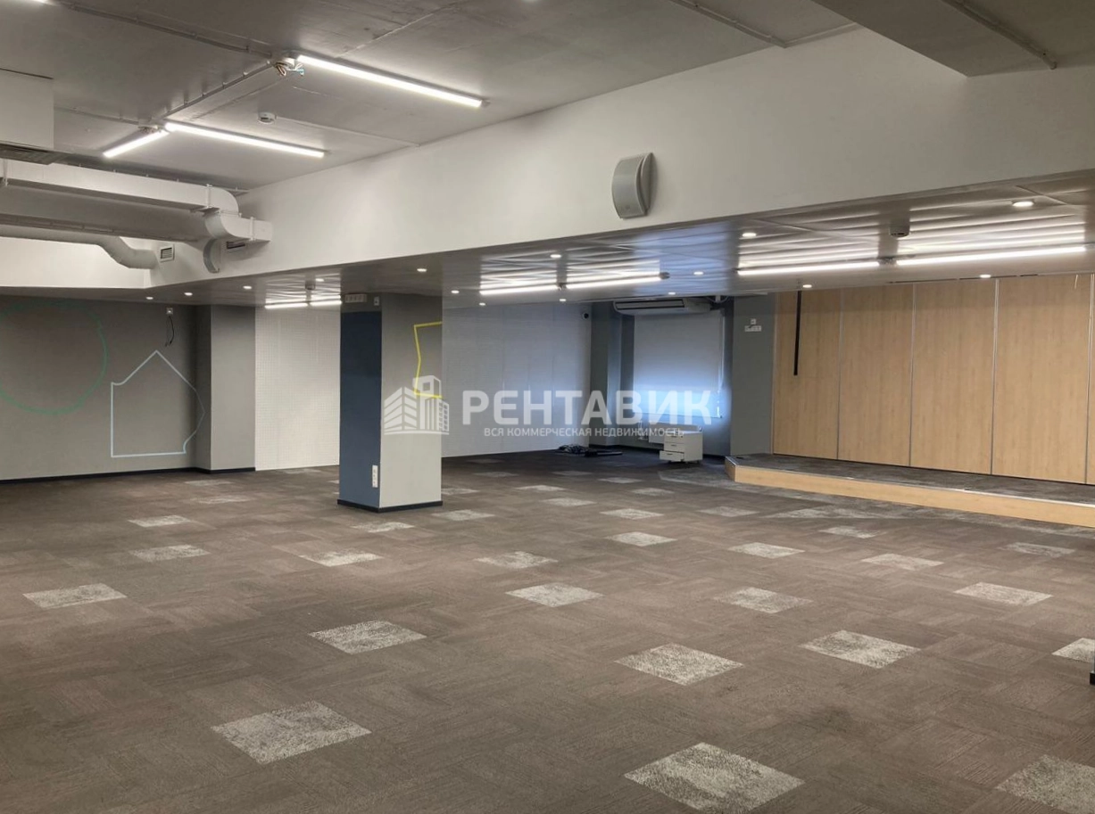 Офис МегаПарк площадью 1696 квадратных метров