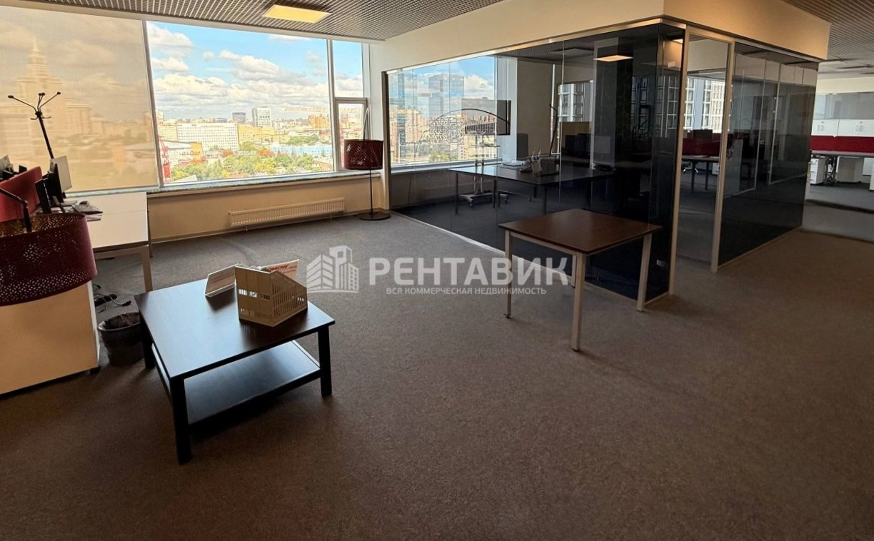 Офис Аэродом площадью 338 квадратных метров