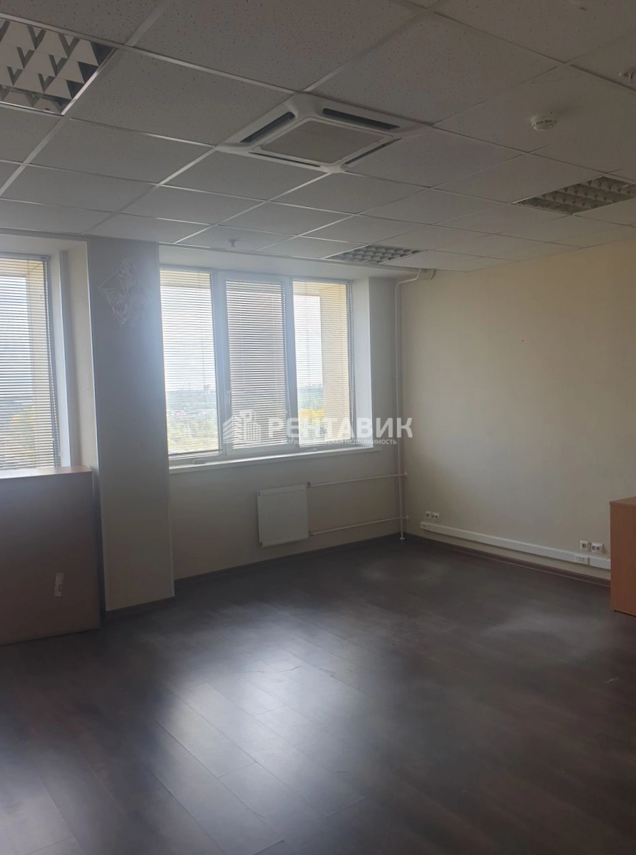 Здание целиком Мурзинский площадью 10400 квадратных метров