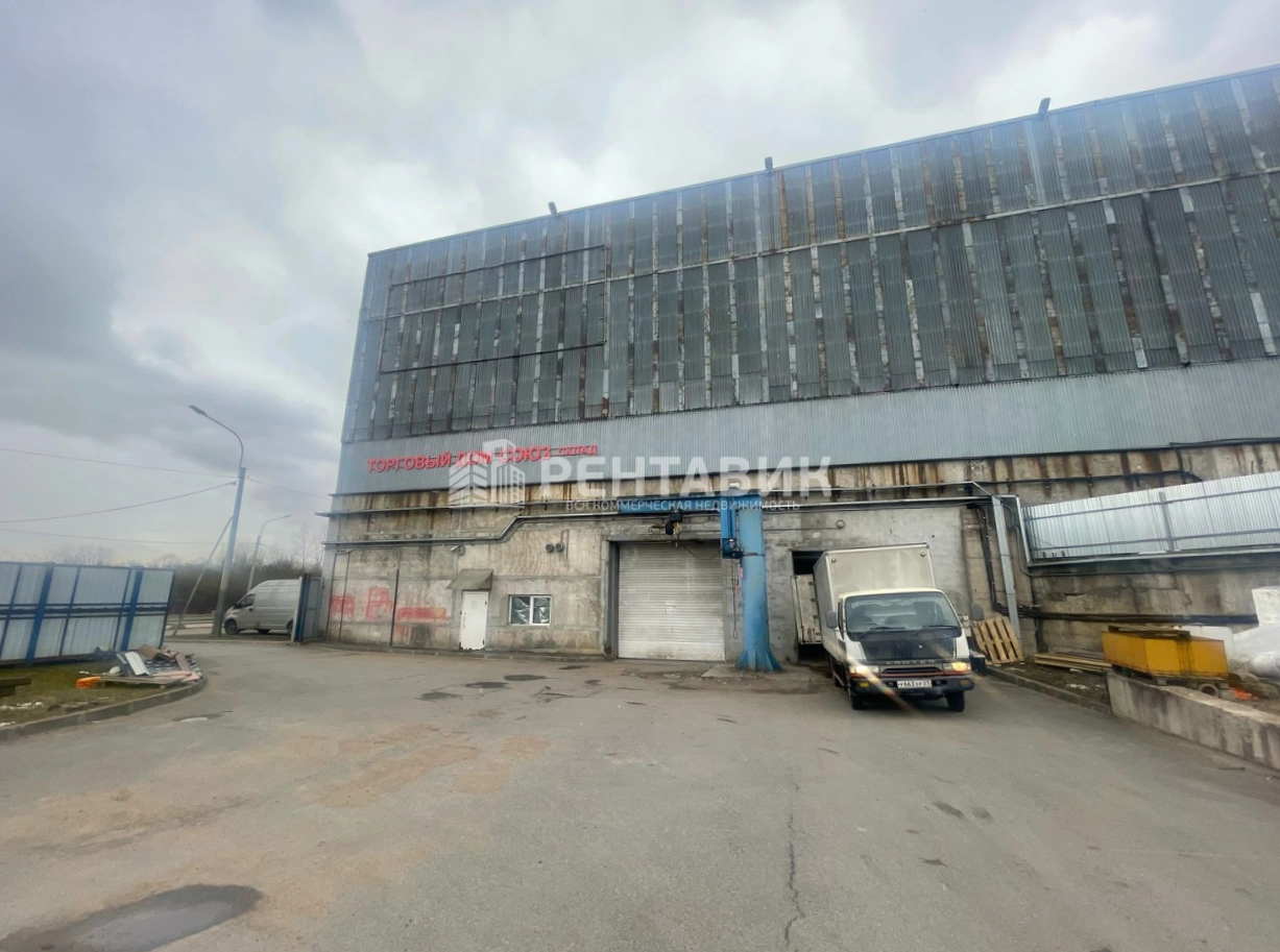 Здание целиком Мурзинский площадью 10400 квадратных метров