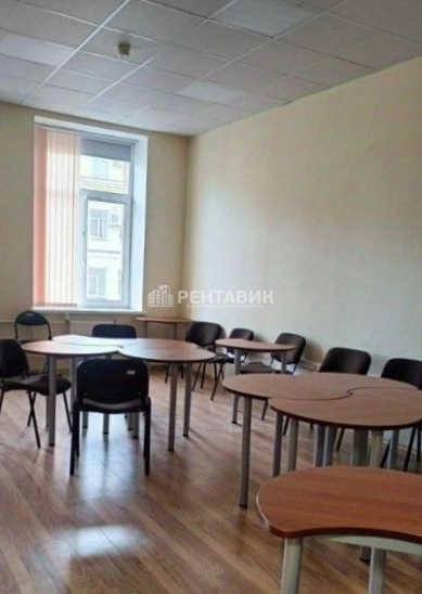 Офис Гайот площадью 1285.4 квадратных метров