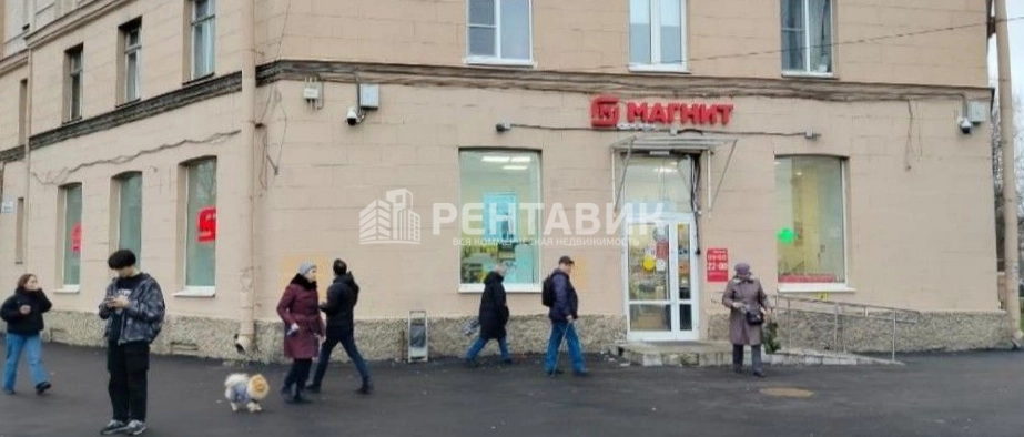 Торговая площадь Коммуны, 58 площадью 288 квадратных метров