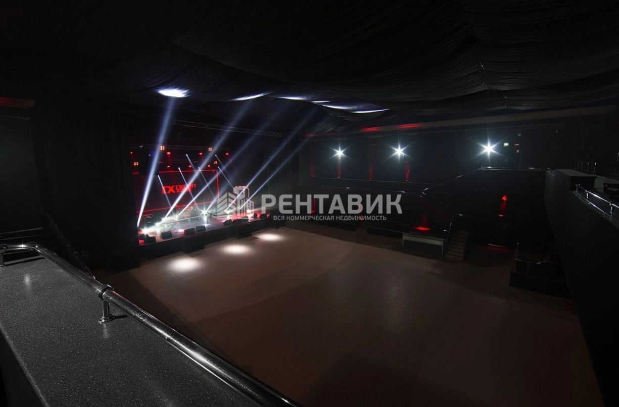 Здание целиком Гигант-Холл площадью 6783 квадратных метров