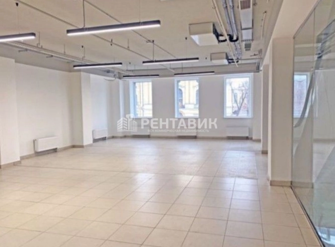 Помещение свободного назначения Renaissance Hall площадью 965 квадратных метров
