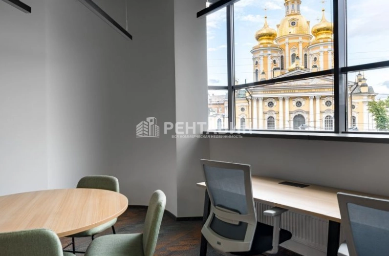 Офис Renaissance Hall площадью 65 квадратных метров
