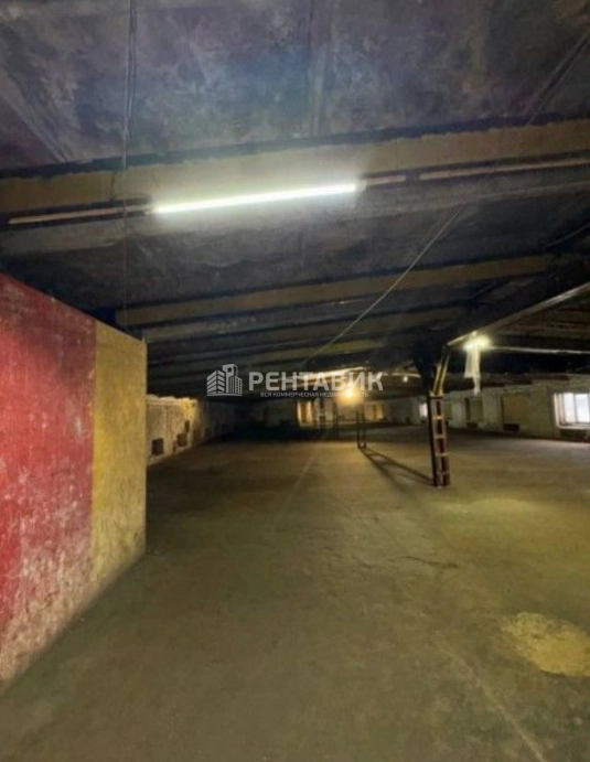Помещение свободного назначения Брусницын площадью 800 квадратных метров