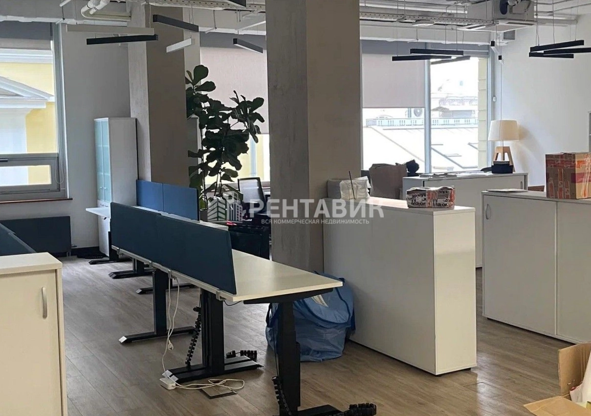 Офис Романов двор 2 площадью 1847 квадратных метров
