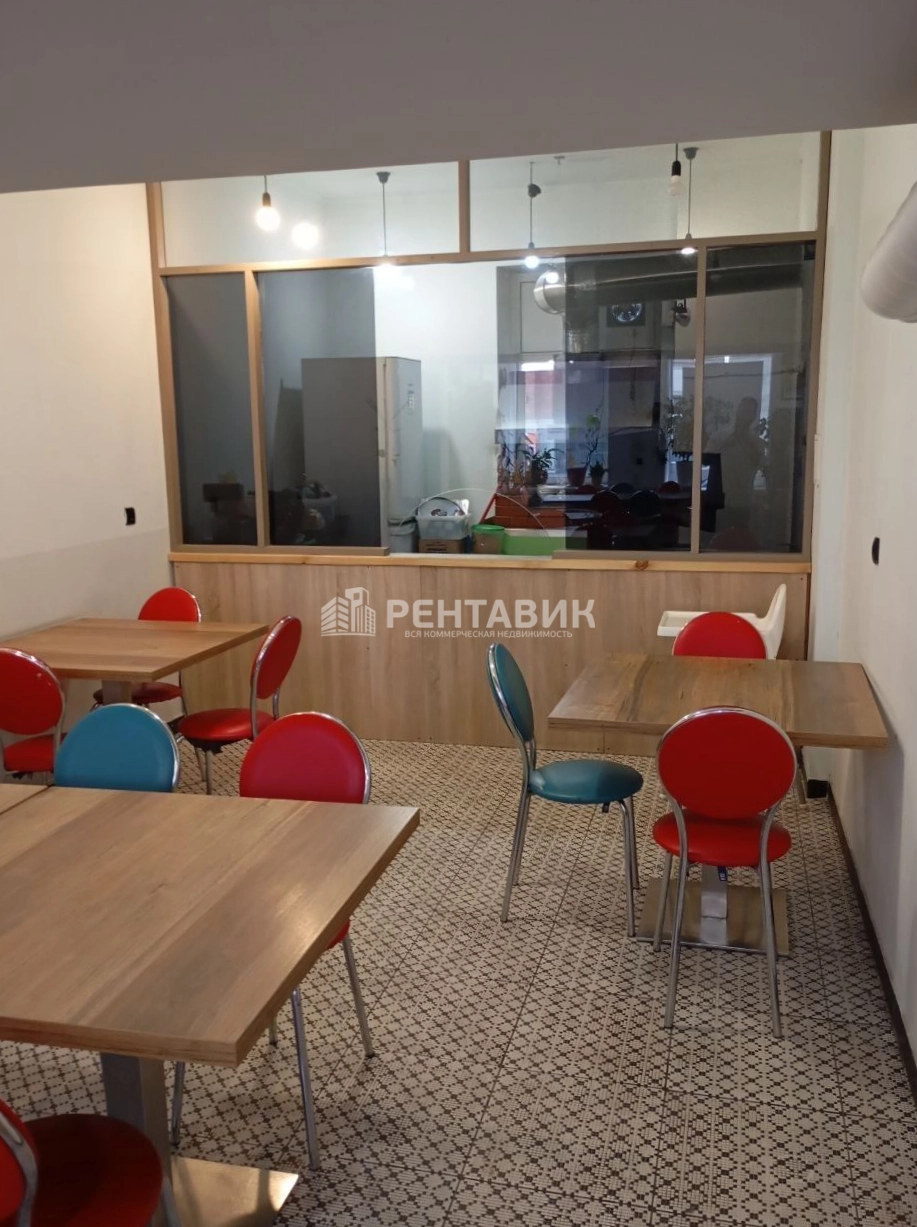 Общепит Декабристов, д 43-45 площадью 232 квадратных метров