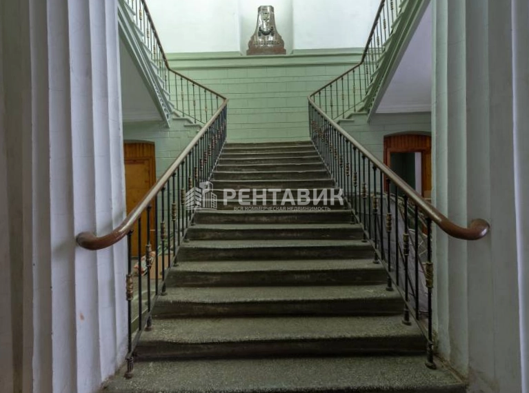 Торговая площадь Арсенал, Комсомола 2 площадью 36689 квадратных метров