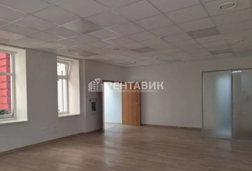 Офис Дженсен Хаус на Макарова, 32 площадью 148.8 квадратных метров