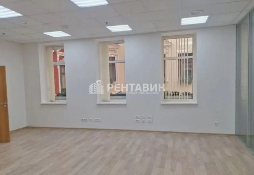 Офис Дженсен Хаус на Макарова, 32 площадью 148.8 квадратных метров
