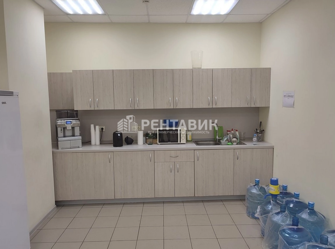 Офис Литовская, 10 площадью 399 квадратных метров