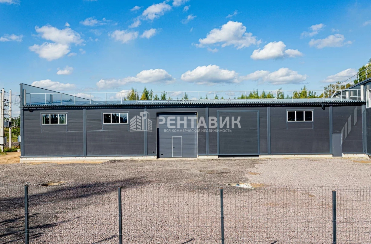 фасад дома, здание по адресу Ленинградская обл, Всеволожский р-н, деревня Разметелево, ул Строителей, зд 5Б