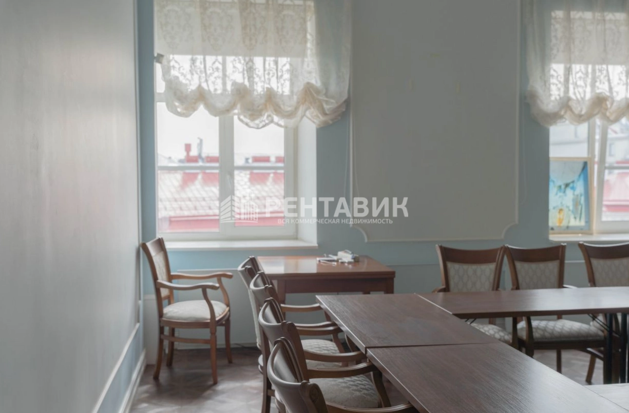 Офис Набережная реки Мойки, 37 площадью 355.7 квадратных метров