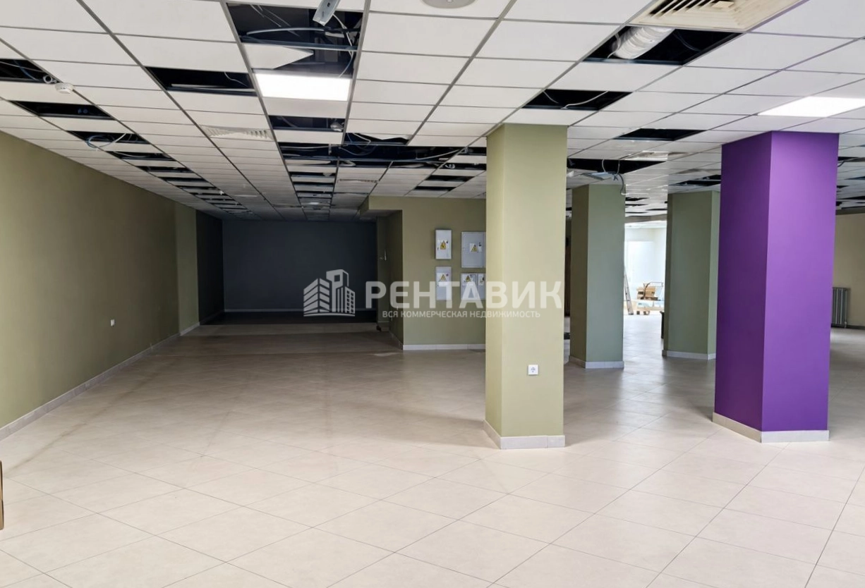 Торговая площадь Пятилеток, 2 площадью 400 квадратных метров