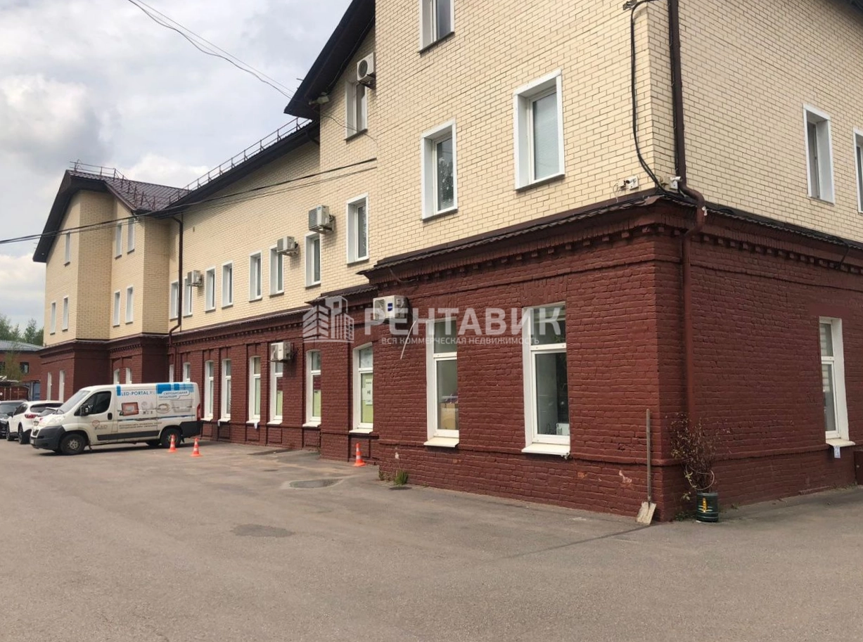 Здание целиком Братская, 23 площадью 2027 квадратных метров