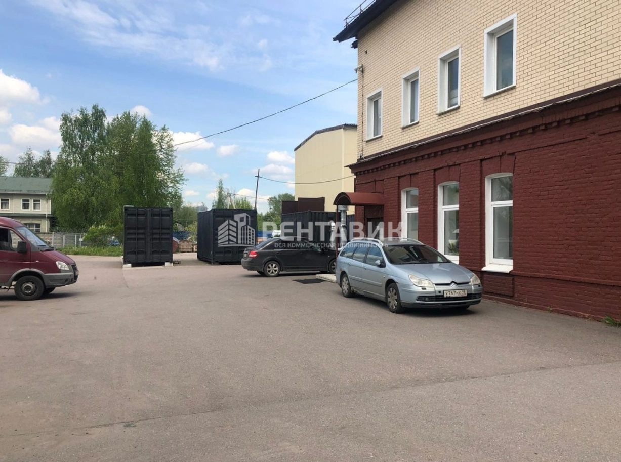 Здание целиком Братская, 23 площадью 2027 квадратных метров