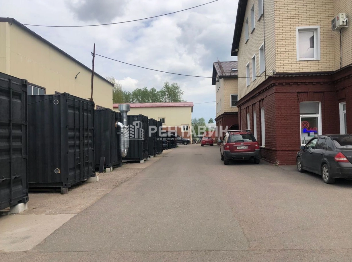 Здание целиком Братская, 23 площадью 2027 квадратных метров