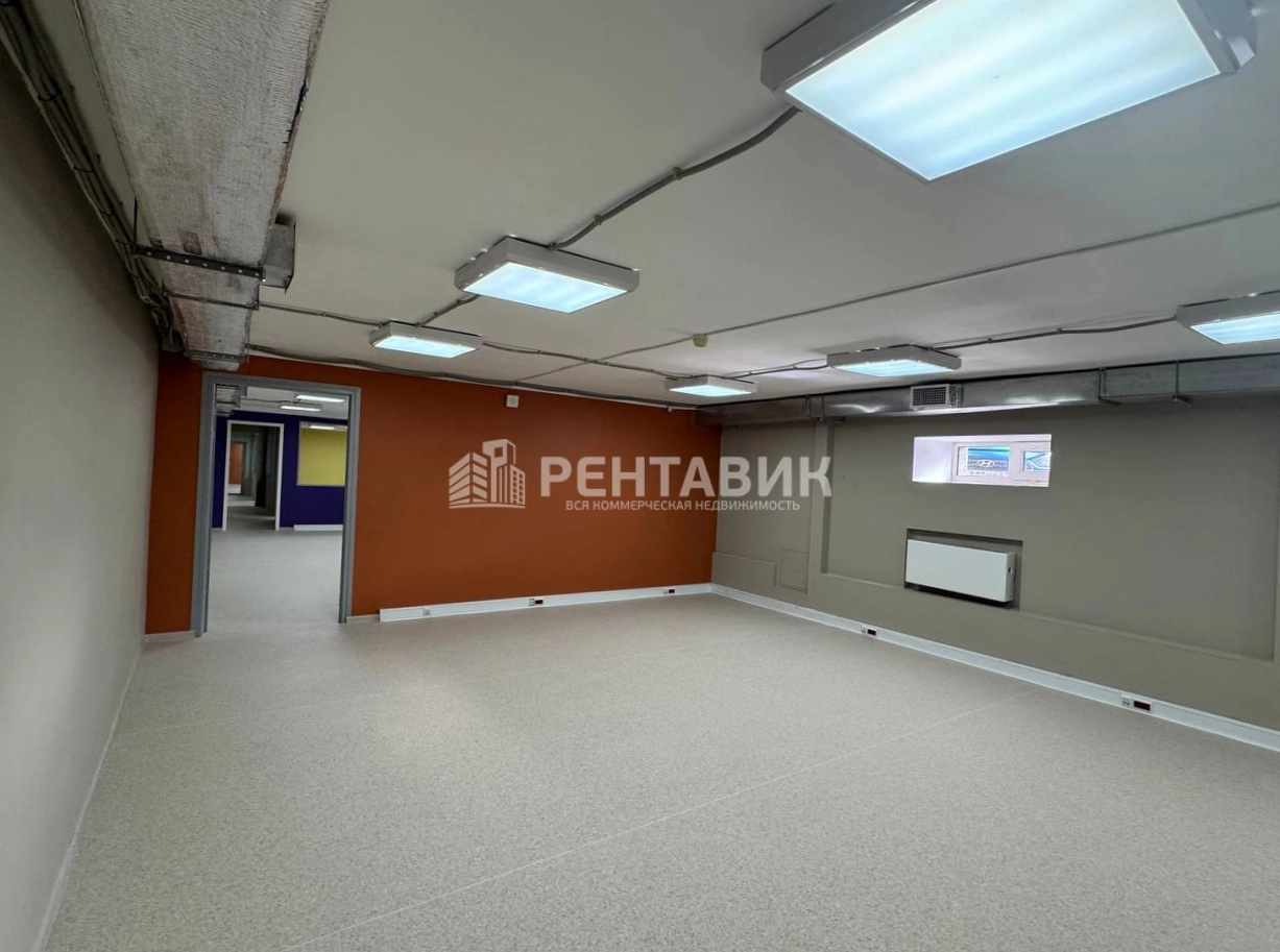 Помещение свободного назначения Феникс площадью 301.8 квадратных метров